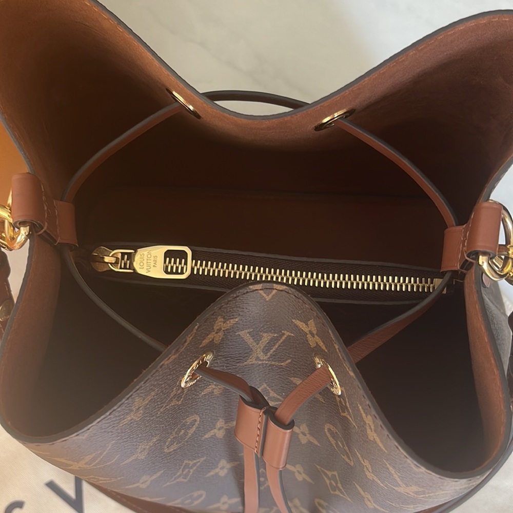 LV NÉONOÉ MM Caramel - Picture 4 of 14